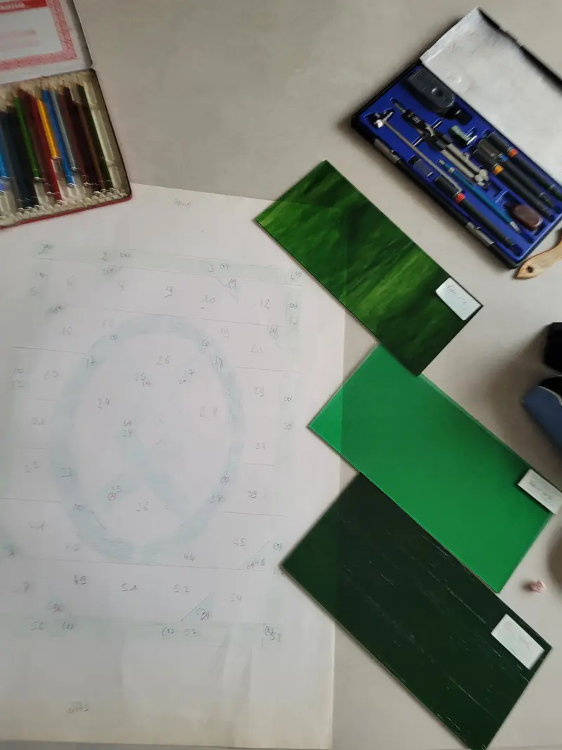 Choix des verres de couleurs daprès le dessin du vitrail du CAP 2023